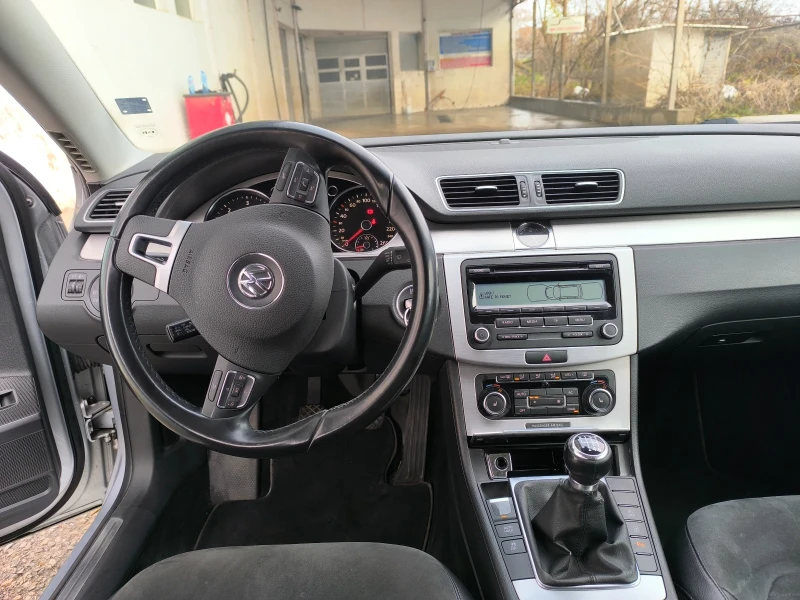 VW Passat 2.0 TDI, снимка 7 - Автомобили и джипове - 48511829