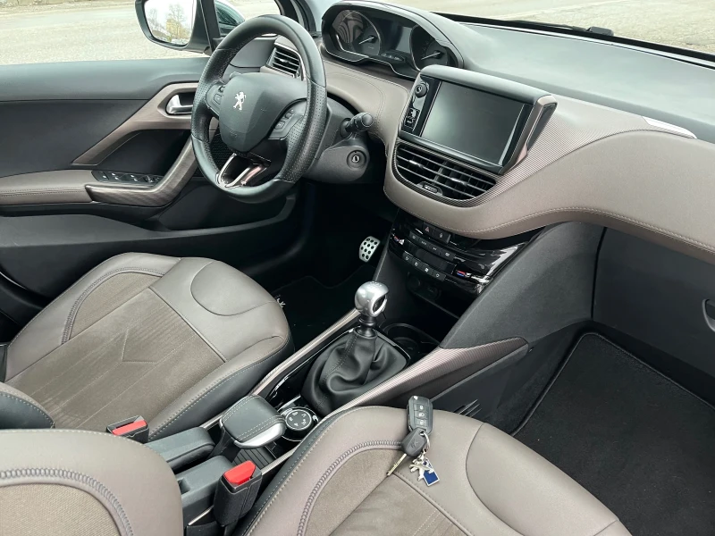 Peugeot 2008 1.6 HDI Alure, снимка 9 - Автомобили и джипове - 48732754