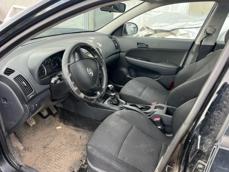 Hyundai I30 1.4i 16v, снимка 5 - Автомобили и джипове - 49679199