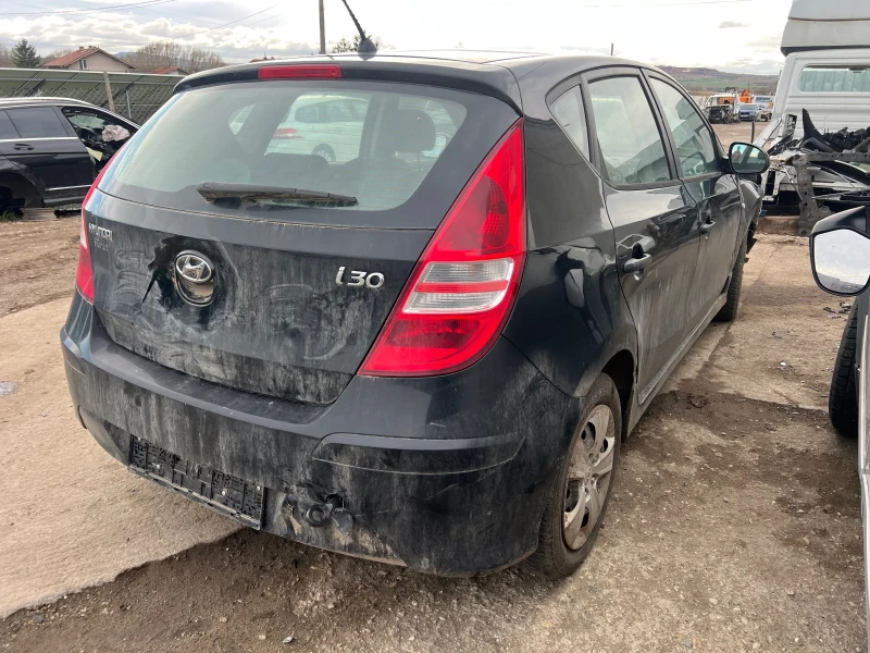 Hyundai I30 1.4i 16v, снимка 2 - Автомобили и джипове - 49679199