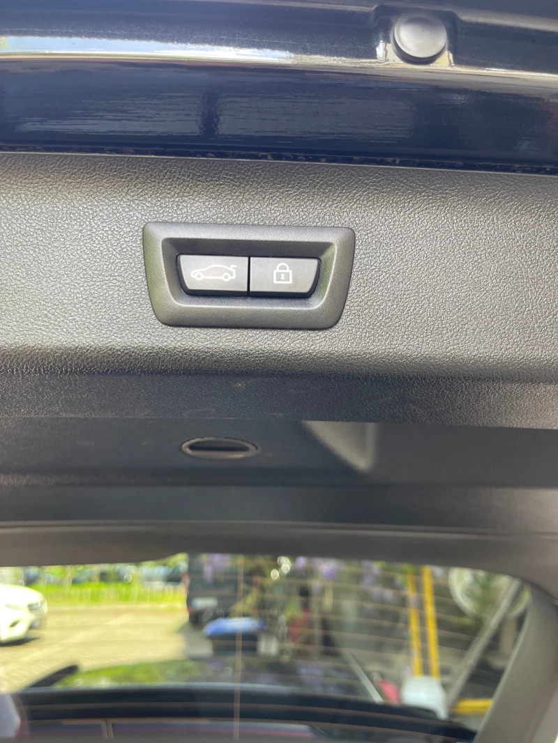 BMW 530 M Performance xDrive реални колометри!, снимка 13 - Автомобили и джипове - 52576034