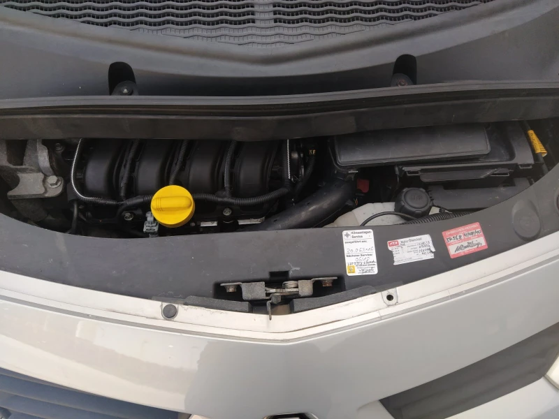 Renault Modus 1.6i , снимка 16 - Автомобили и джипове - 51154386