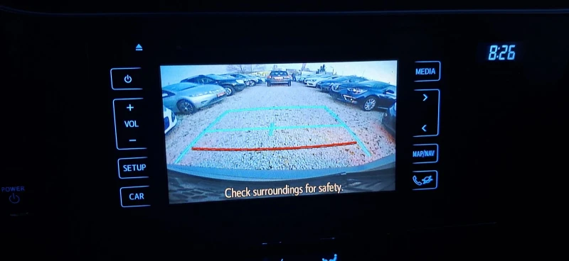 Toyota Auris 1.8HIBRID, снимка 12 - Автомобили и джипове - 52176732