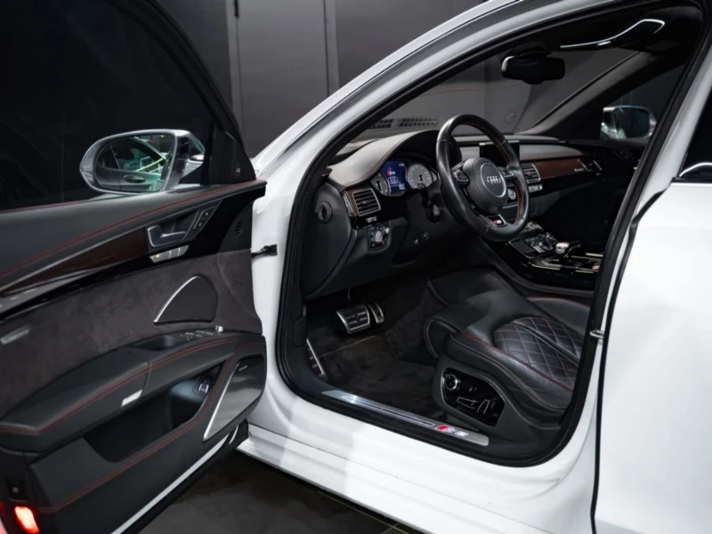 Audi S8 ОЧАКВАН ВНОС Audi S8+ CERAMIC Limited edition, снимка 8 - Автомобили и джипове - 52642352