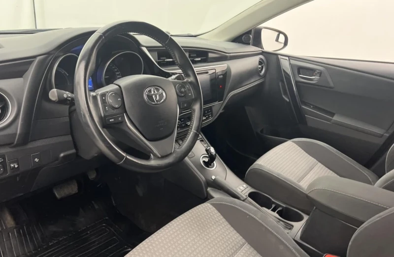 Toyota Auris Touring Sports Hybrid e-CVT Comfort, Intense Ed, снимка 4 - Автомобили и джипове - 52858091