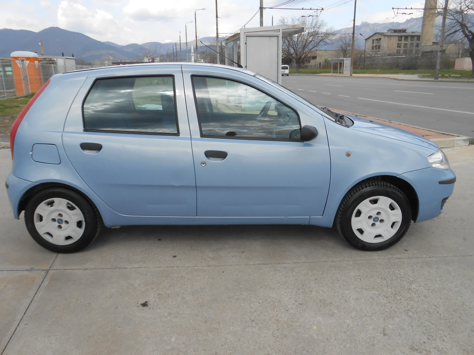 Fiat Punto 1.25i-Euro-4 - изображение 4