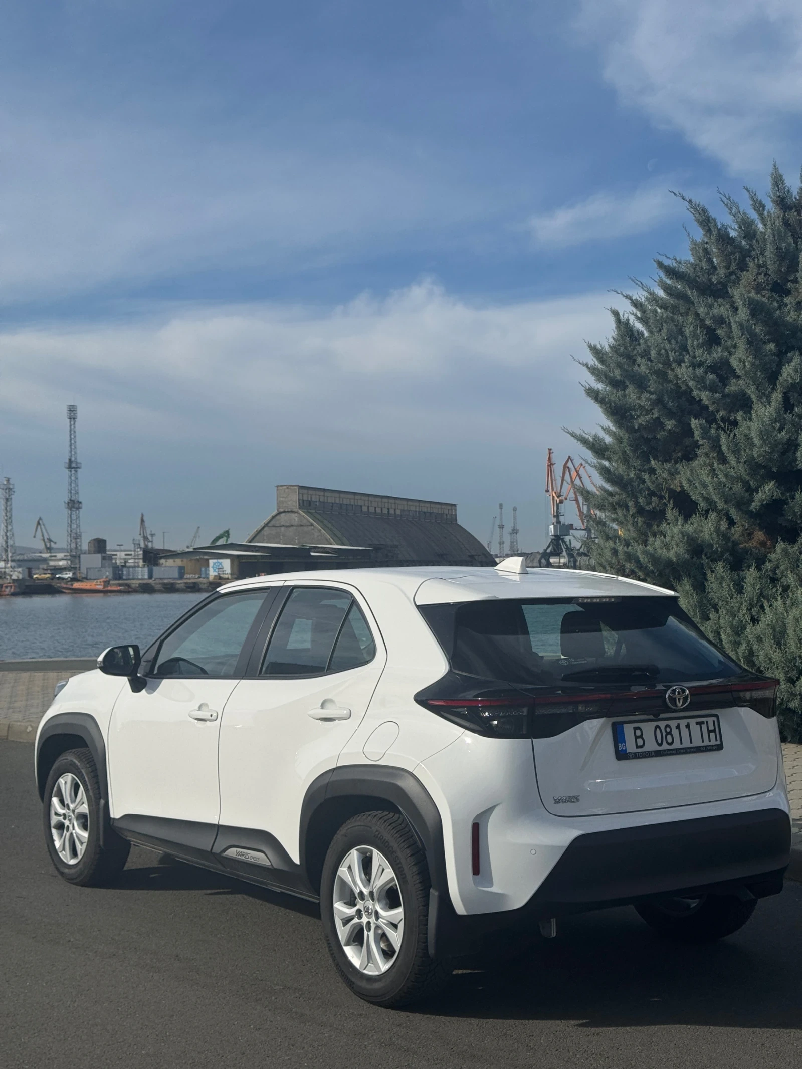 Toyota Yaris Cross Chic 1.5 CVT 125кс. бензин автоматик - изображение 4