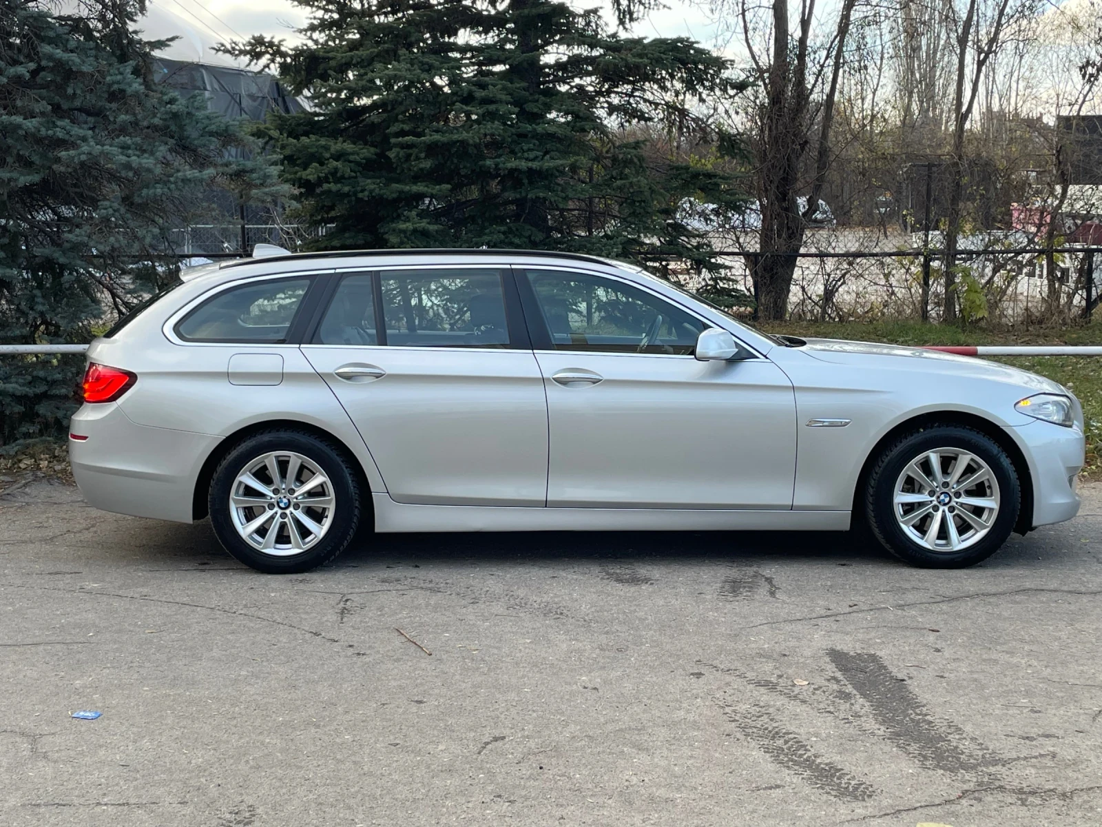 BMW 525 525 xd-218к.с  - изображение 7