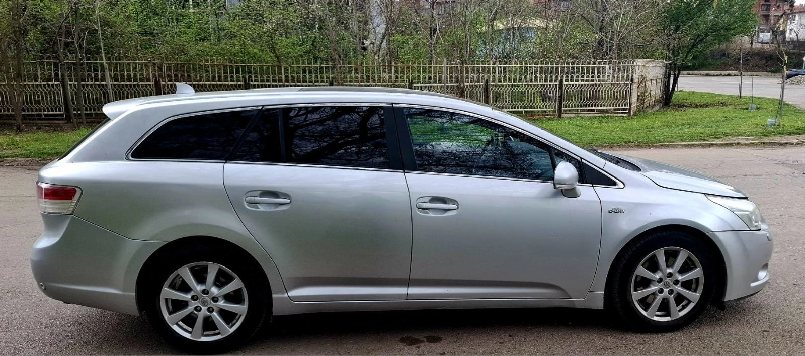 Toyota Avensis D4D - изображение 3