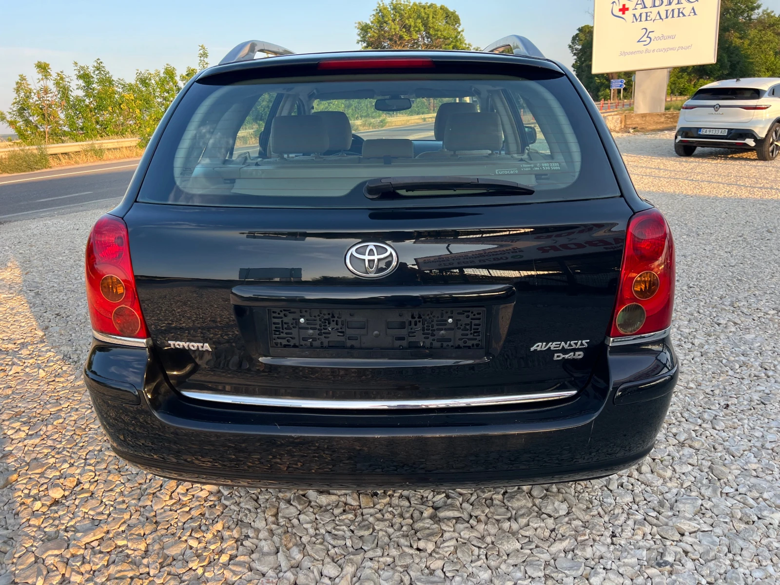 Toyota Avensis 2.2D4D/150p.s-xenox/6 speed - изображение 6