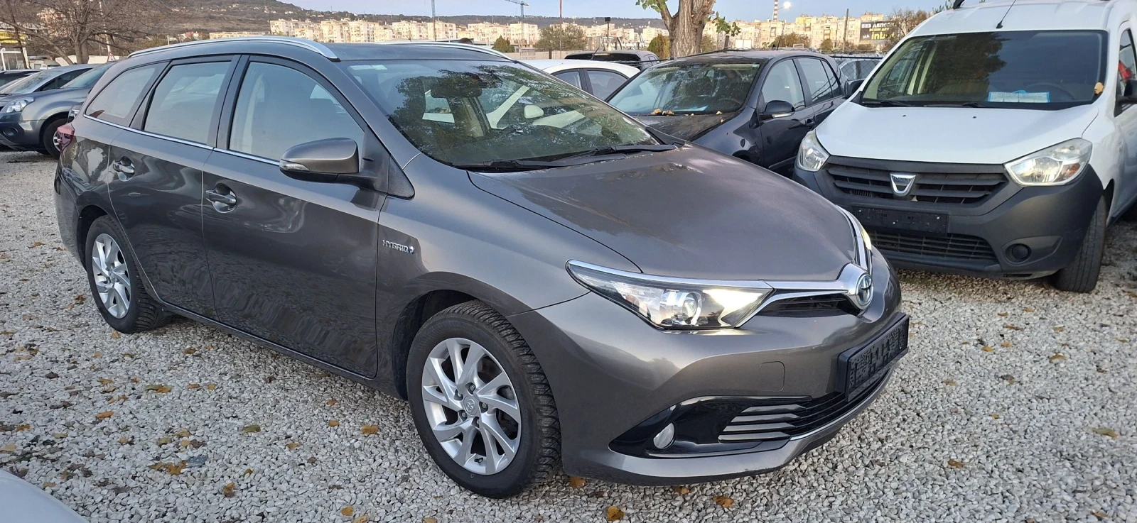 Toyota Auris 1.8HIBRID | Mobile.bg   2