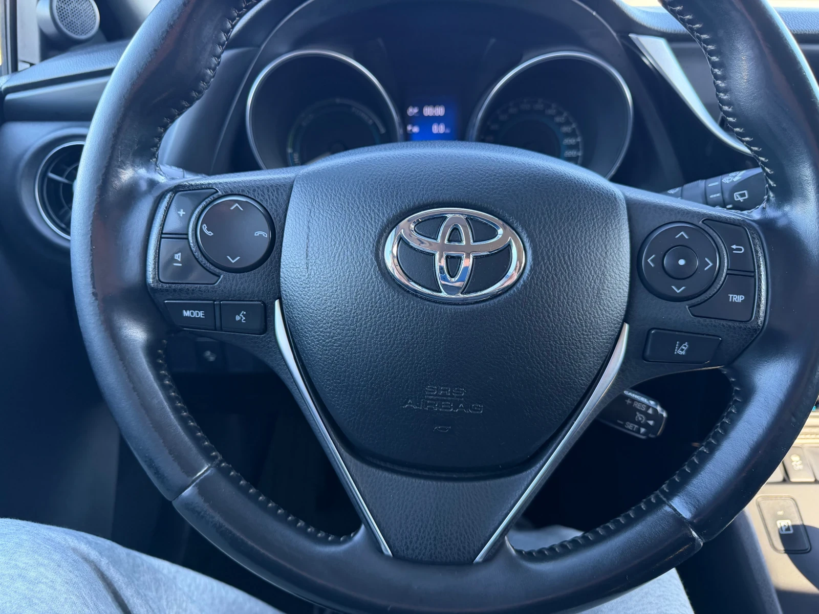 Toyota Auris Facelift hibryd - изображение 7