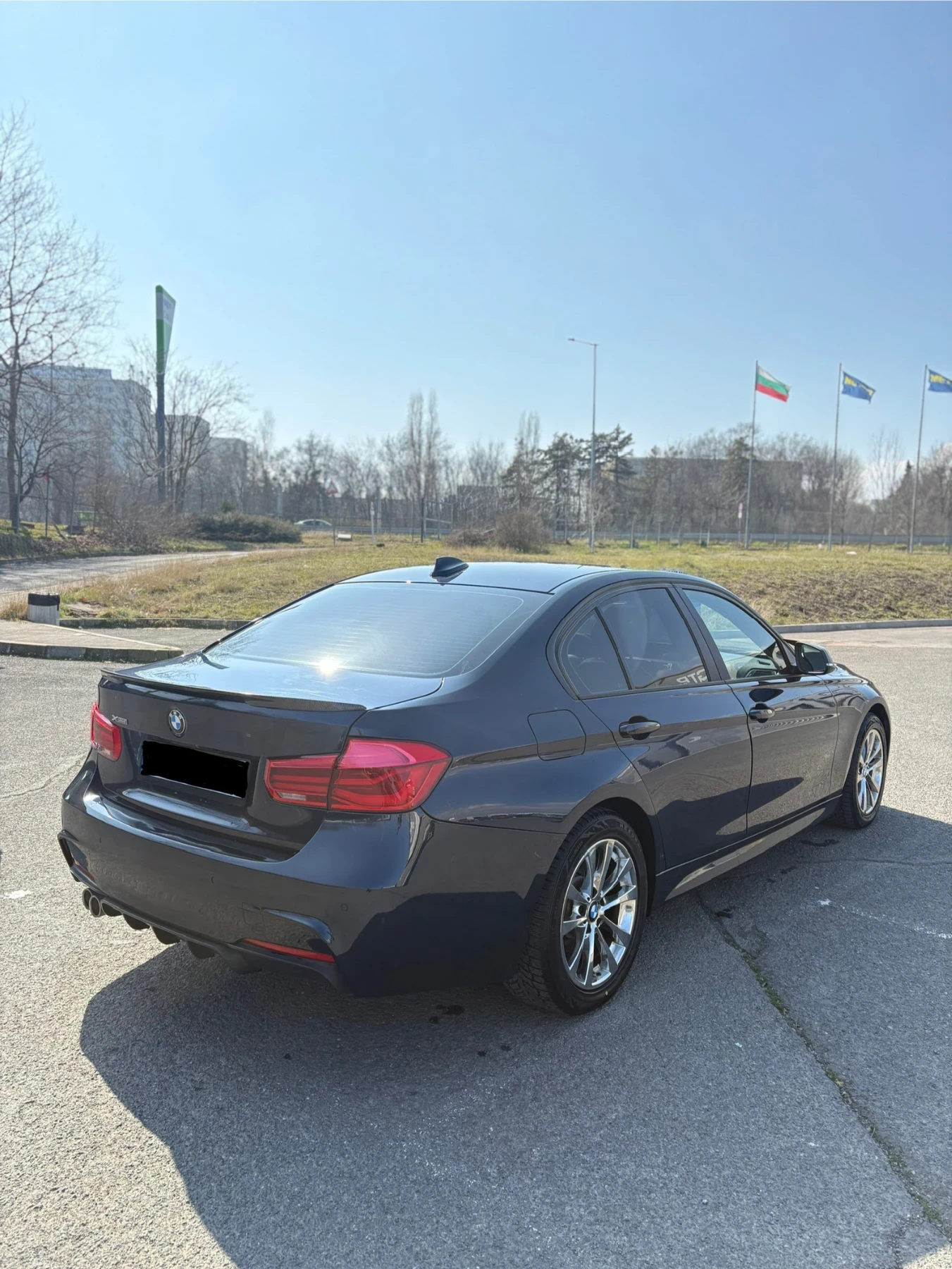 BMW 320 BMW 320d xDrive M Sport Package, снимка 8 - Автомобили и джипове - 53858844