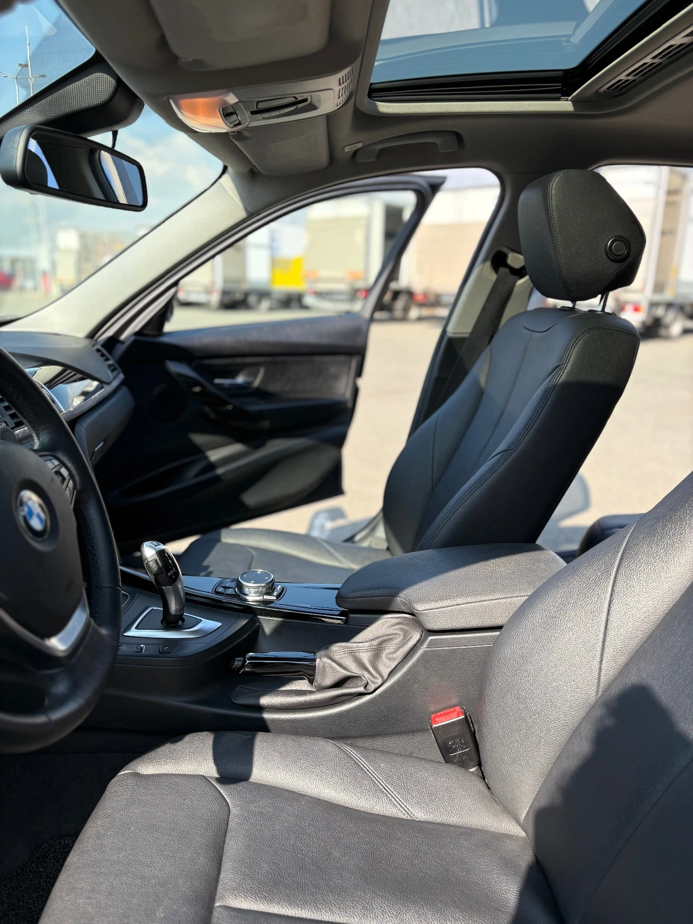 BMW 320 BMW 320d xDrive M Sport Package, снимка 17 - Автомобили и джипове - 53858844