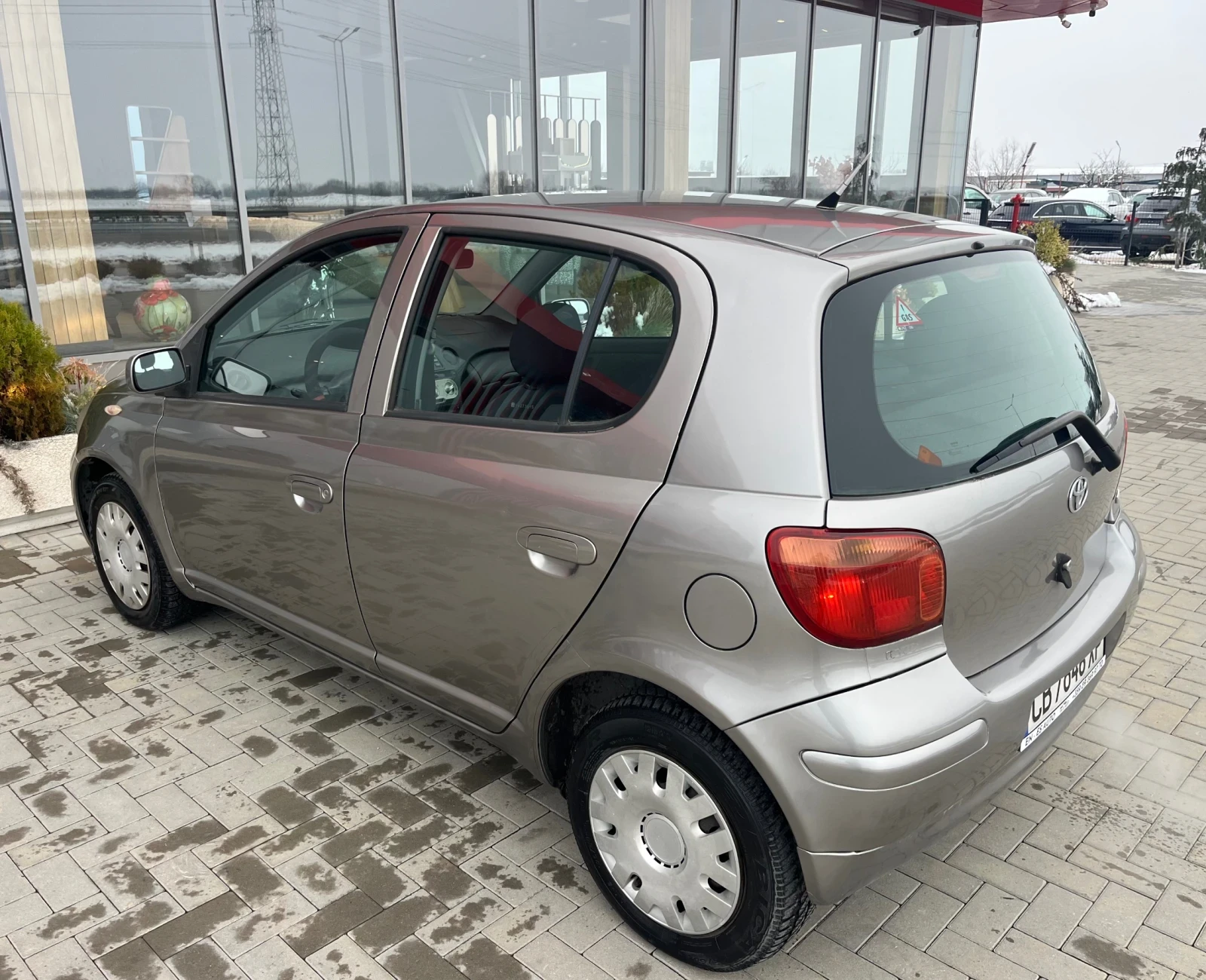 Toyota Yaris 1.3 ������/��� | Mobile.bg � ����������� 4