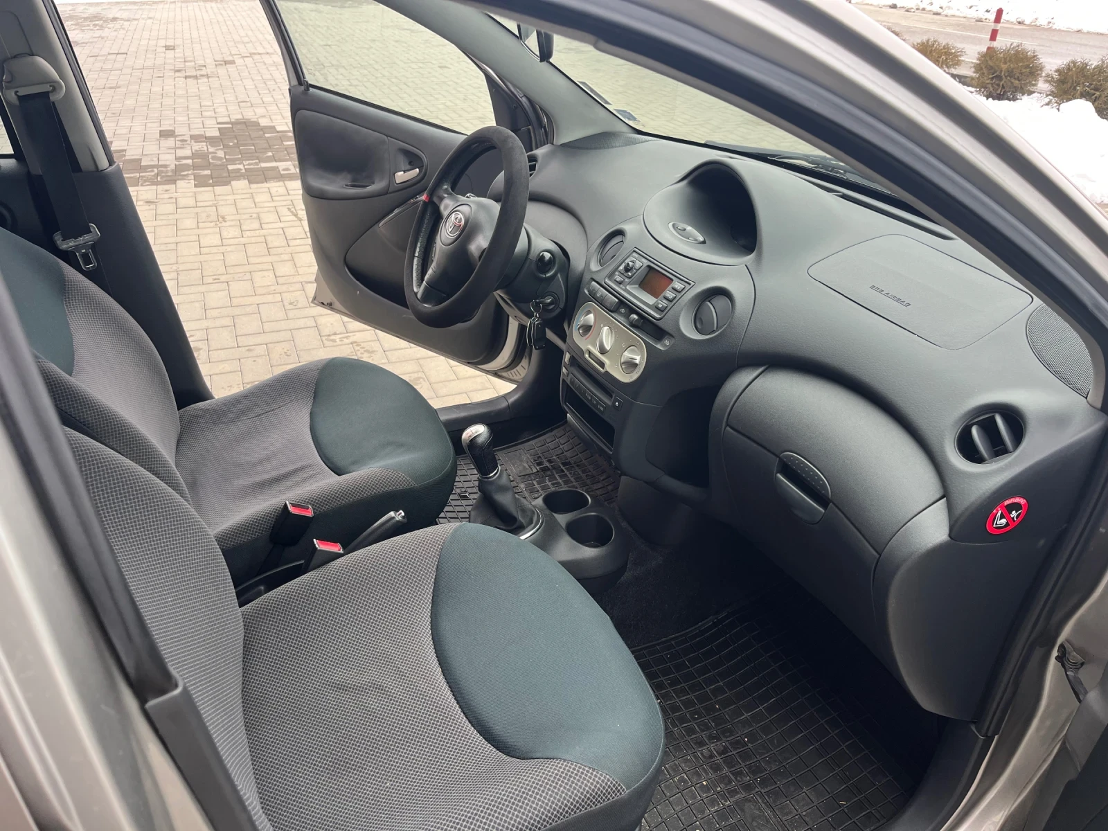 Toyota Yaris 1.3 ������/��� | Mobile.bg � ����������� 8