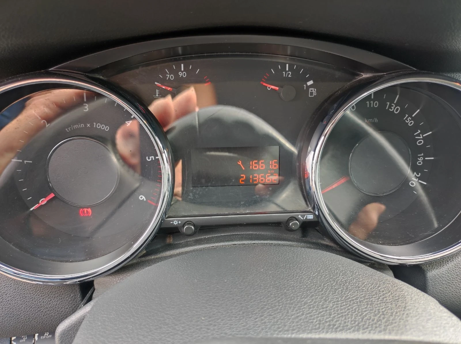 Peugeot 5008, снимка 14 - Автомобили и джипове - 54233607