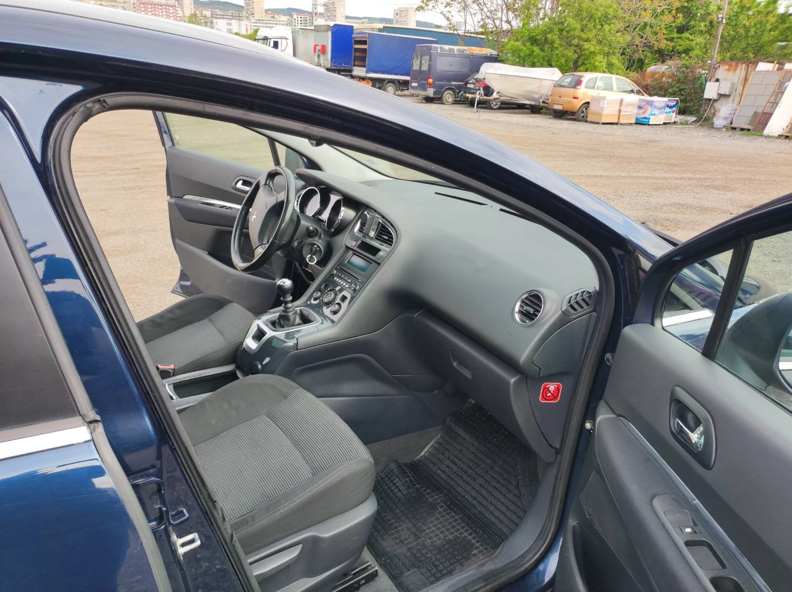 Peugeot 5008, снимка 5 - Автомобили и джипове - 54233607