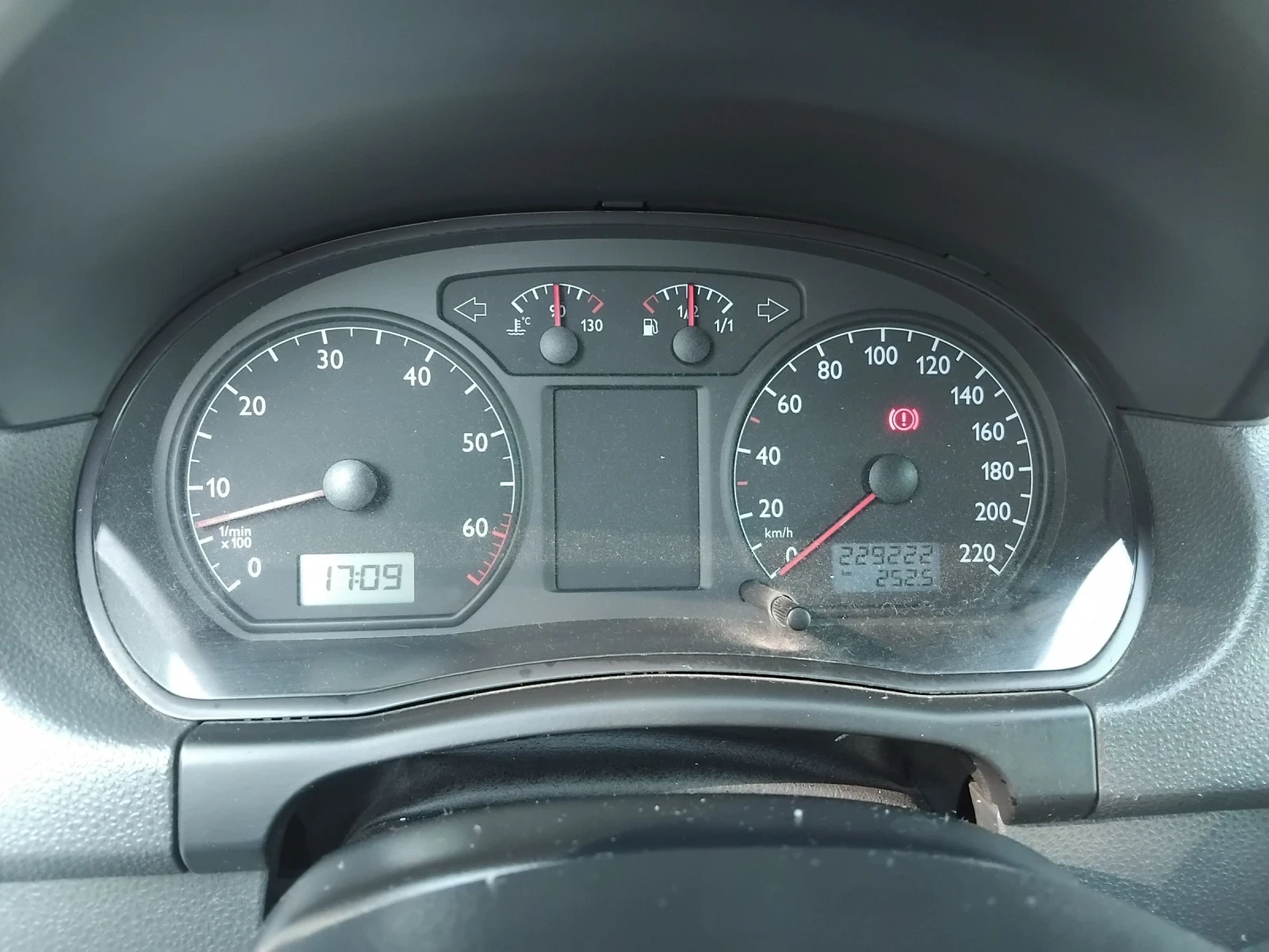 VW Polo 1.4, снимка 6 - Автомобили и джипове - 54443253