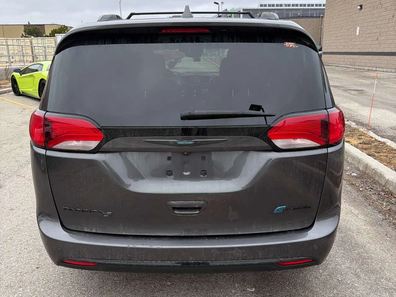 Chrysler Pacifica * Limited * 360 * ОБДУХВАНЕ * NAVI * ПАМЕТ, снимка 4 - Автомобили и джипове - 54586301