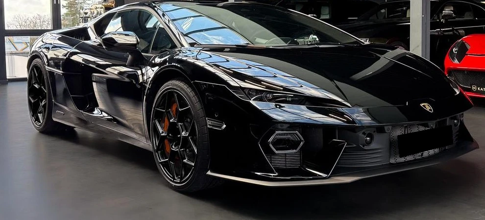 Lamborghini Temerario LIFT* CARBON* 360 CAM* DISTR* KEYLESS* , снимка 2 - Автомобили и джипове - 54676322