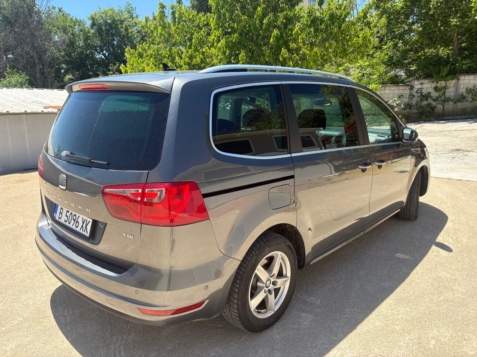 Seat Alhambra, снимка 6 - Автомобили и джипове - 54706433