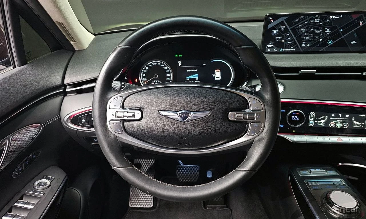 Genesis GV70 2.5* 2WD* DISTRONIC* LANE ASSIST* ПОДГРЕВ* КАМЕРА, снимка 10 - Автомобили и джипове - 54812155