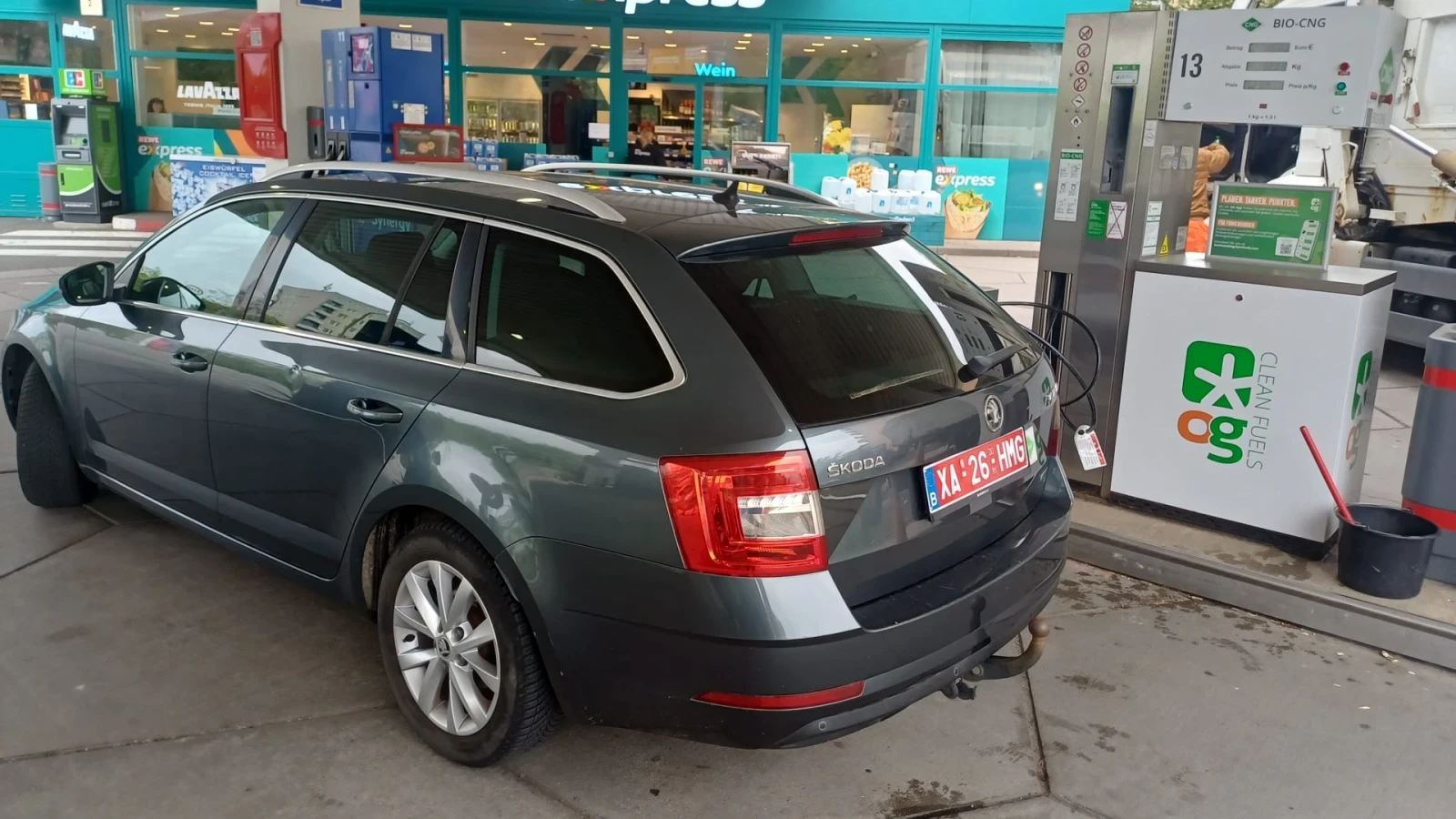 Skoda Octavia TGI  metan, снимка 6 - Автомобили и джипове - 55076797
