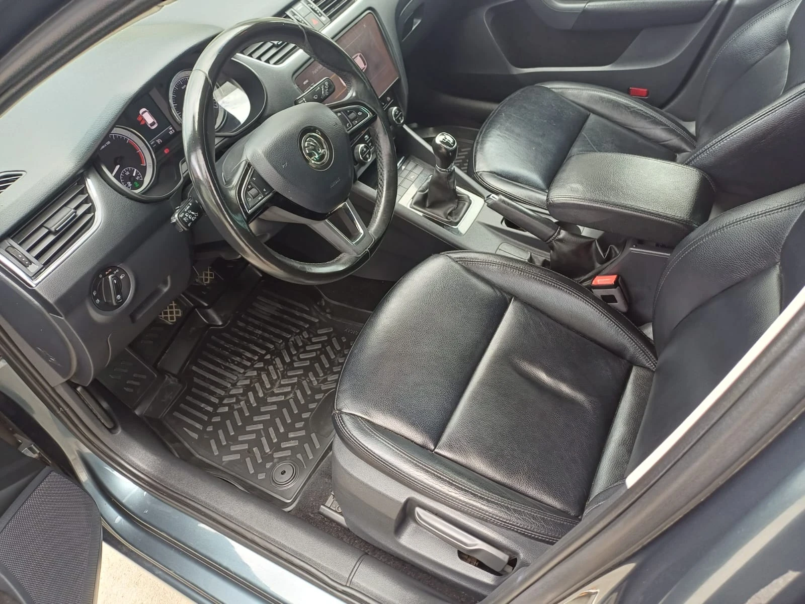 Skoda Octavia TGI  metan, снимка 7 - Автомобили и джипове - 55076797