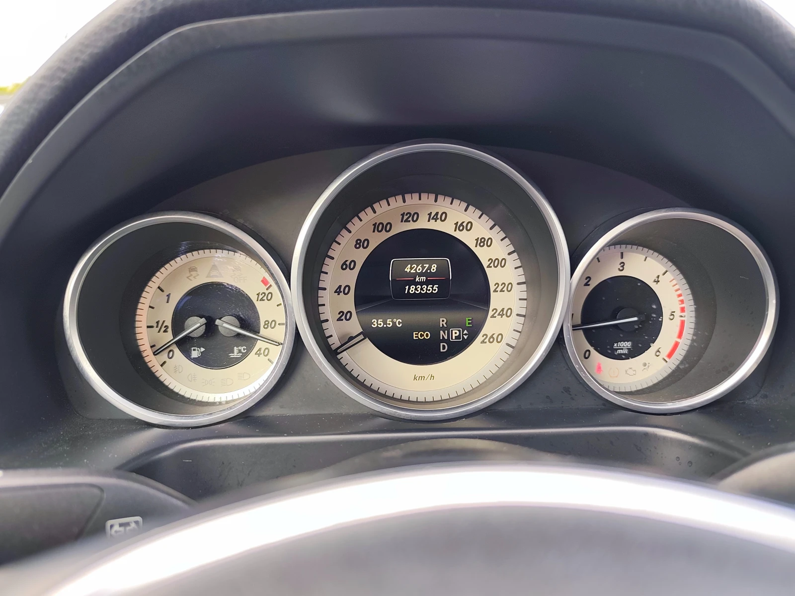 Mercedes-Benz E 220 CDI FACE LIFT FULL LED, снимка 16 - Автомобили и джипове - 55193776