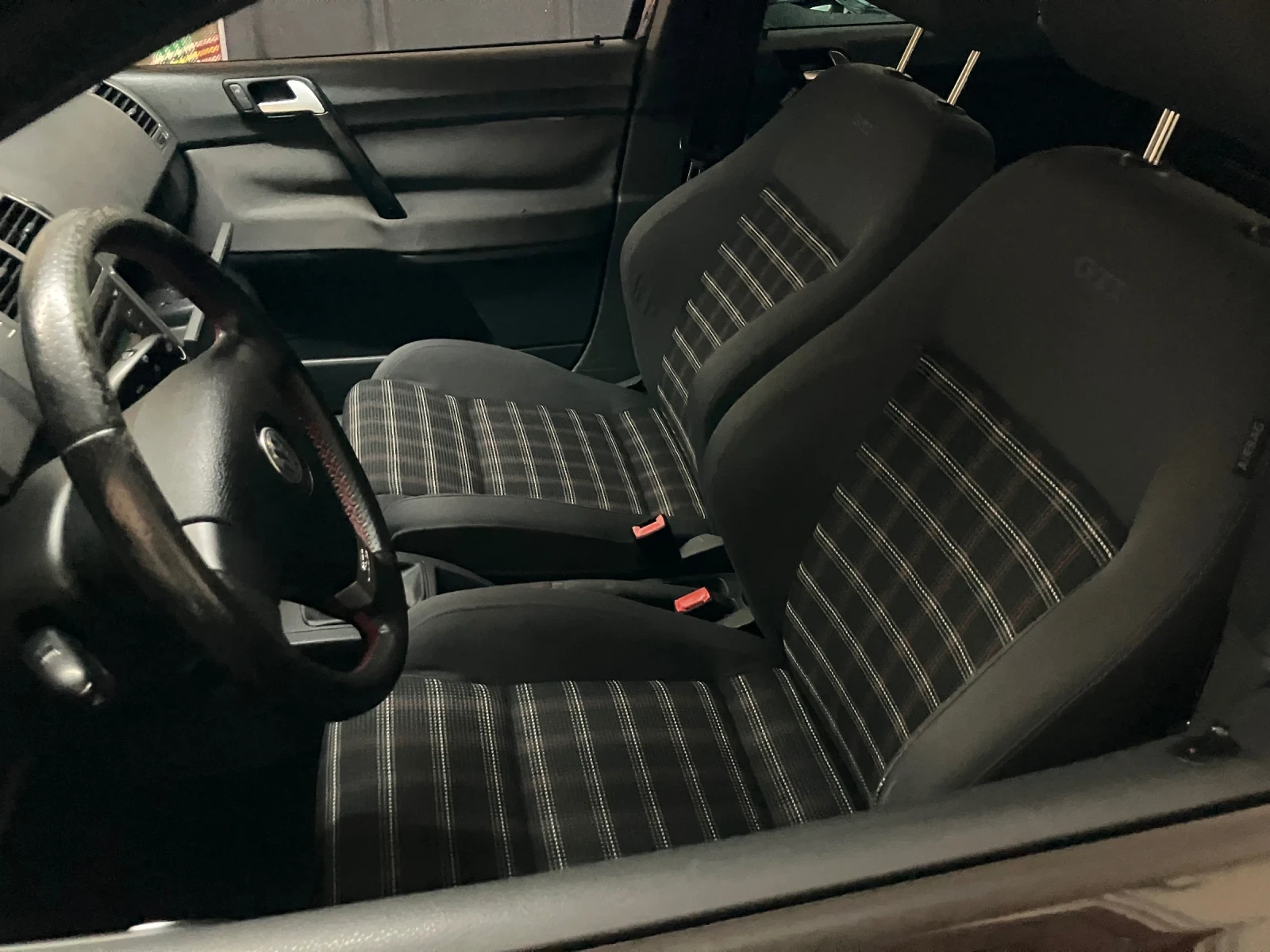 VW Polo GTI - Швейцария, обслужена ТОП, снимка 3 - Автомобили и джипове - 55194344