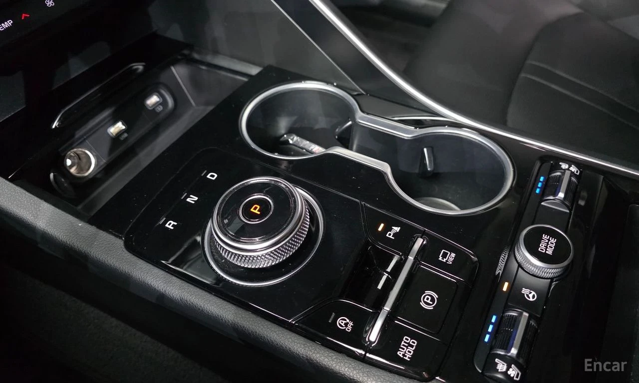 Kia K5 2.0* PRESTIGE* ПОДГРЕВ* ОБДУХВАНЕ* КАМЕРА* КЕЙЛЕС*, снимка 12 - Автомобили и джипове - 55281493