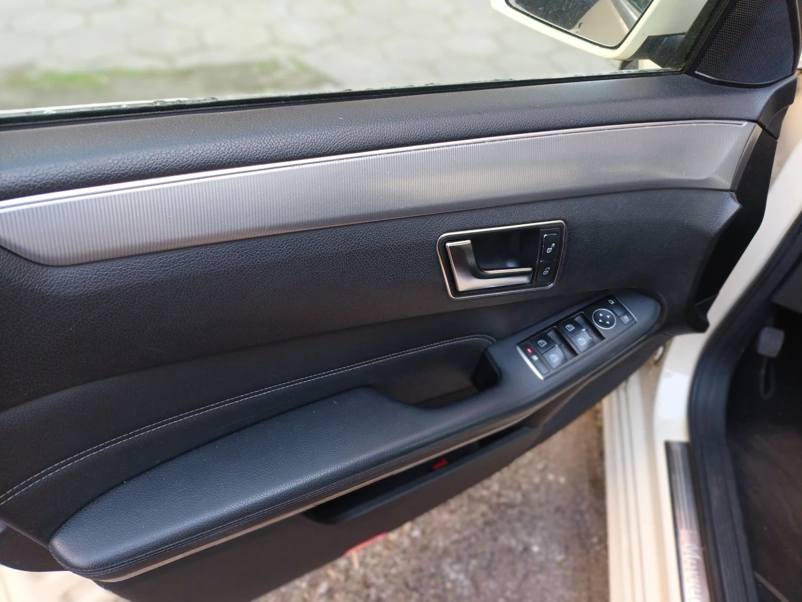 Mercedes-Benz E 200 2.000, снимка 11 - Автомобили и джипове - 55324831