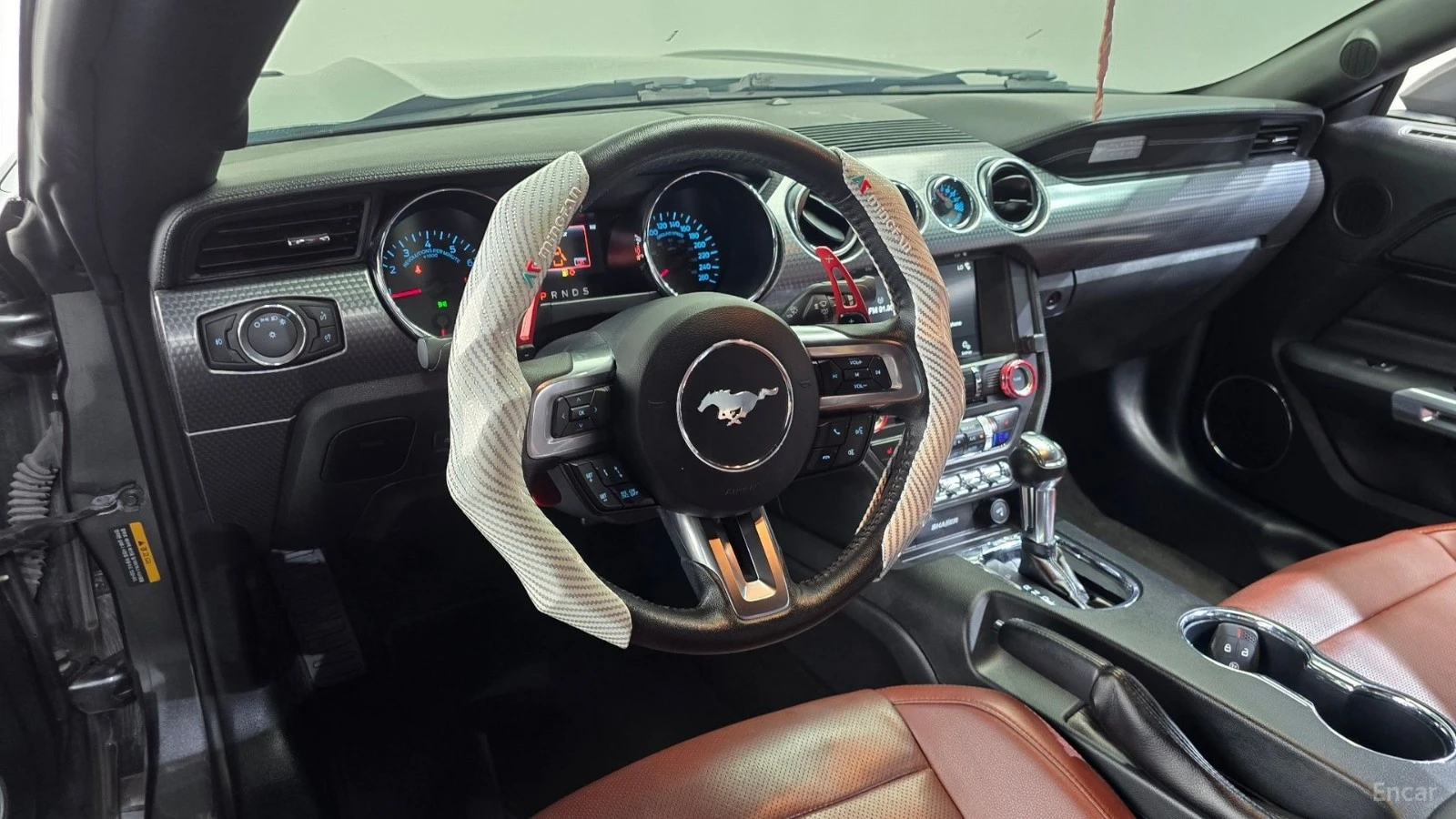 Ford Mustang 2.3* ECOBOOST* DISTRONIC* ОБДУХВАНЕ* ПОДГРЕВ* , снимка 5 - Автомобили и джипове - 55588166