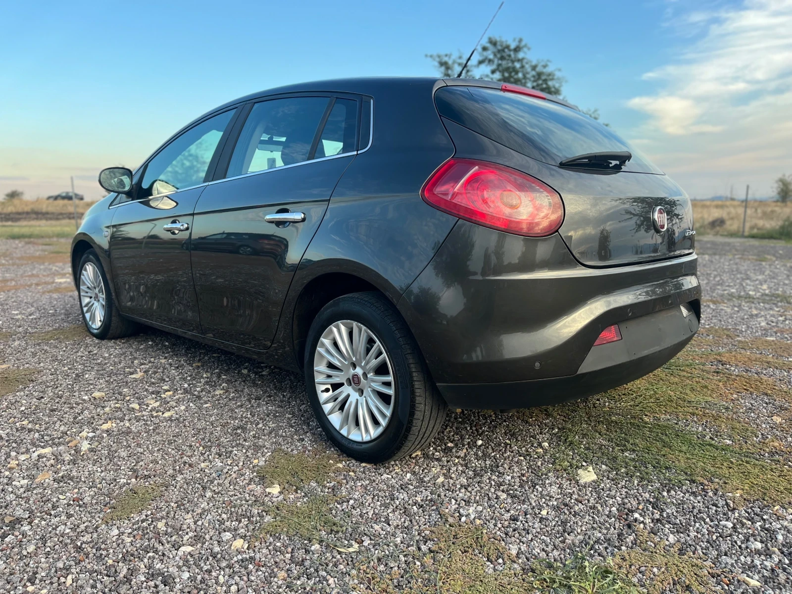 Fiat Bravo 1.6JTDi TOП СъСтОяНиЕ, снимка 4 - Автомобили и джипове - 56226465