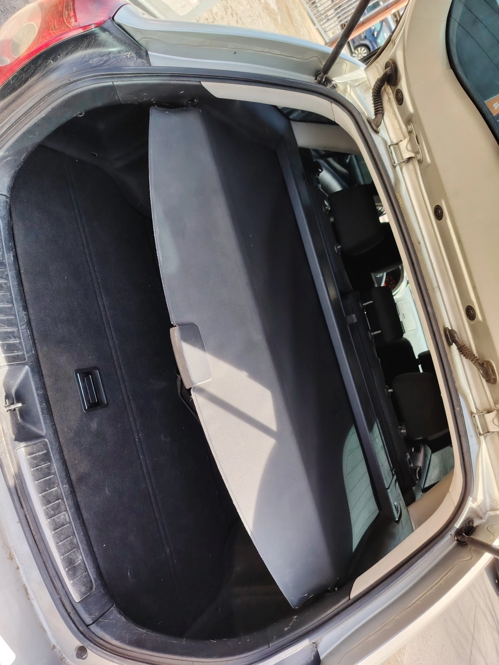 Toyota Avensis 2.2D4D 150kc, снимка 6 - Автомобили и джипове - 56353464