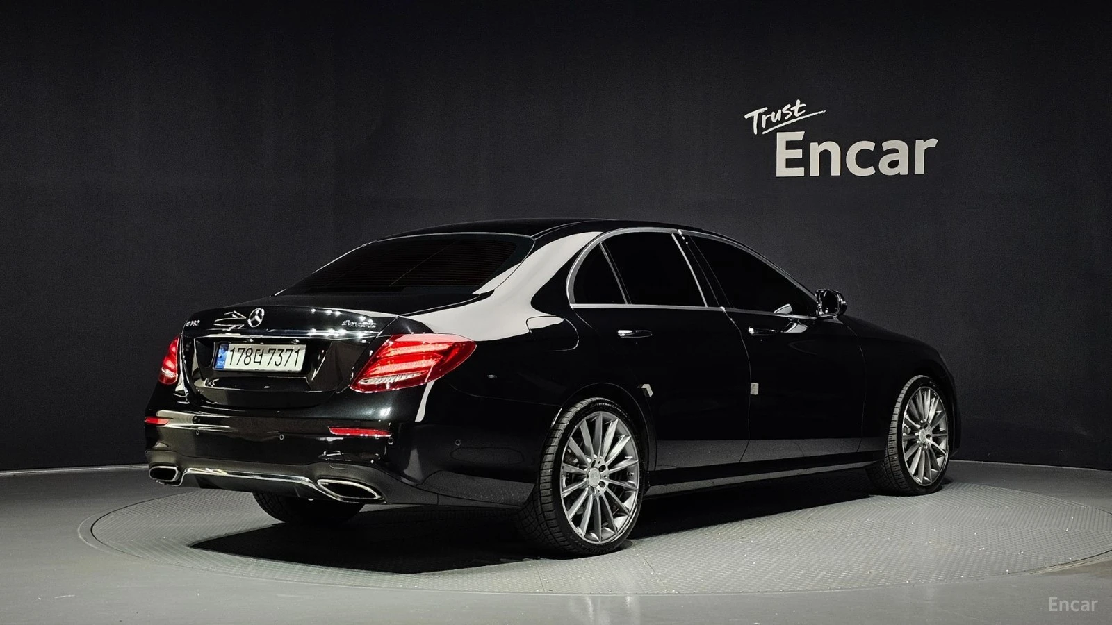 Mercedes-Benz E 350 4MATIC AMG PACK| BURMESTER 3D| DIAMOND DUST| HUD|  | Mobile.bg � ����������� 2