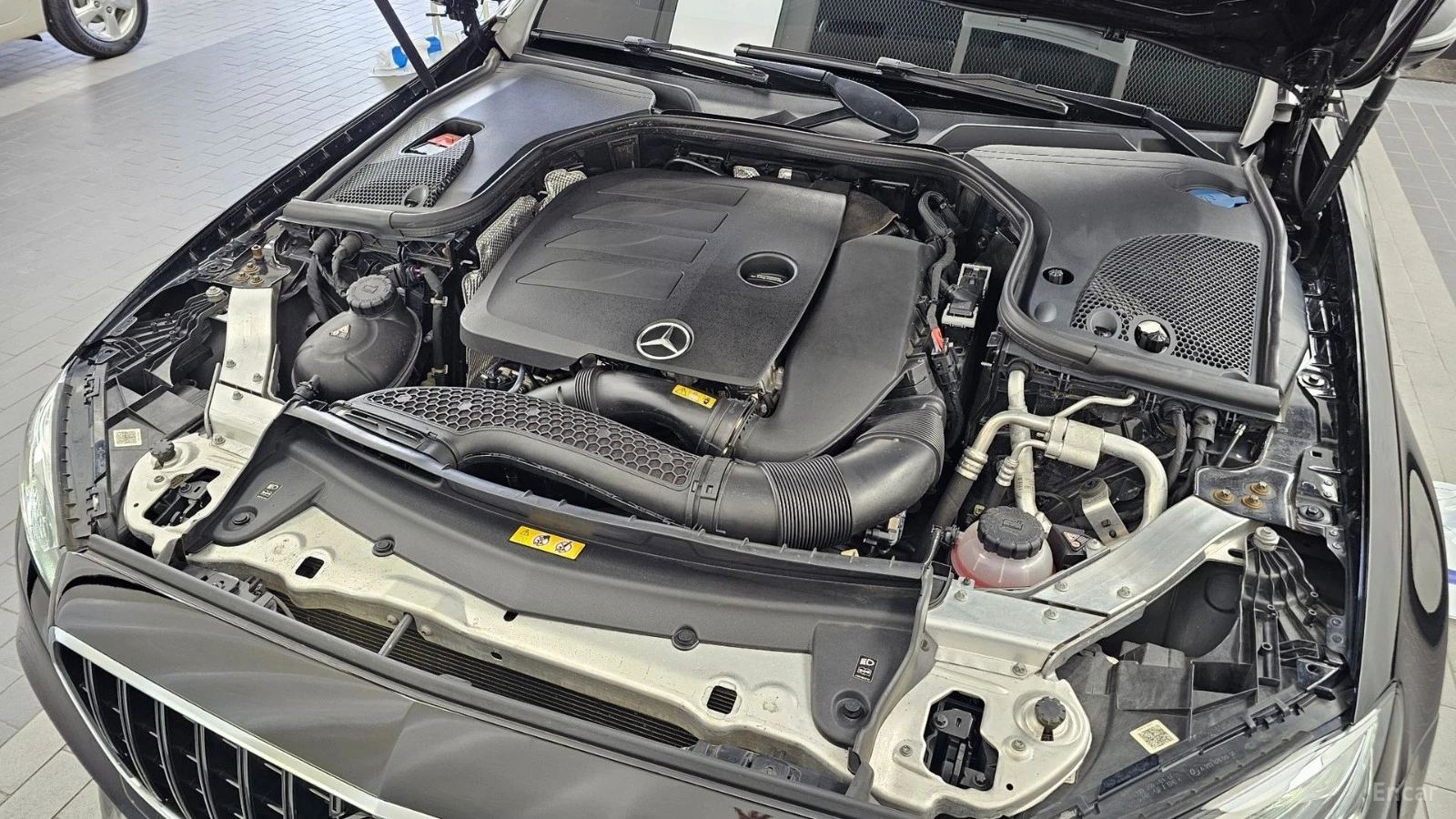 Mercedes-Benz E 350 4MATIC AMG PACK| BURMESTER 3D| DIAMOND DUST| HUD|  | Mobile.bg � ����������� 17