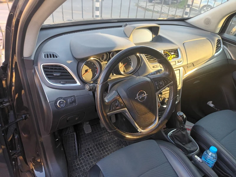 Opel Mokka 1.4 turbo , снимка 8 - Автомобили и джипове - 47916773