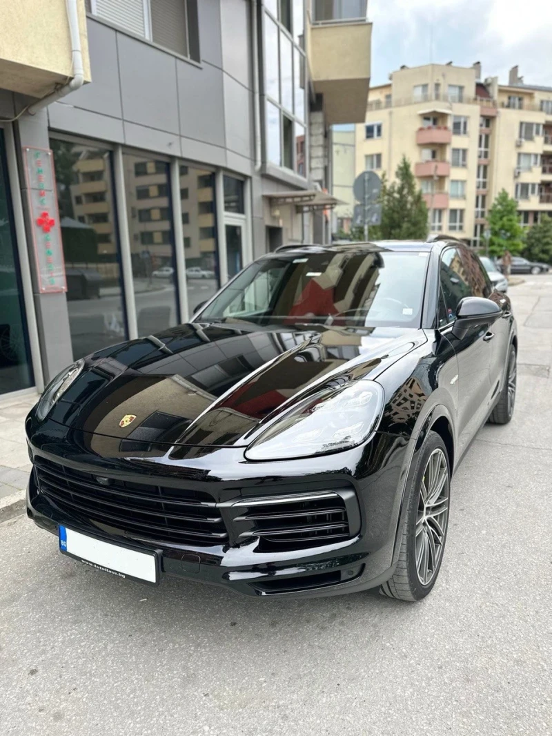 Porsche Cayenne Безупречен  E-Hybrid 4WD , снимка 2 - Автомобили и джипове - 49105883