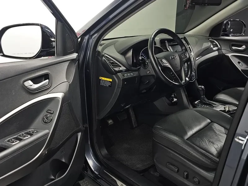Hyundai Santa fe 2.0 2WD PREMIUM, снимка 11 - Автомобили и джипове - 55796545