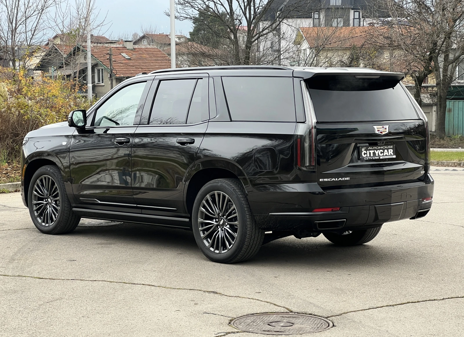Cadillac Escalade 6.2 V8 SPORT PLATINUM/FACELIFT/AKG/HUD/360/TV/PANO | Mobile.bg   4