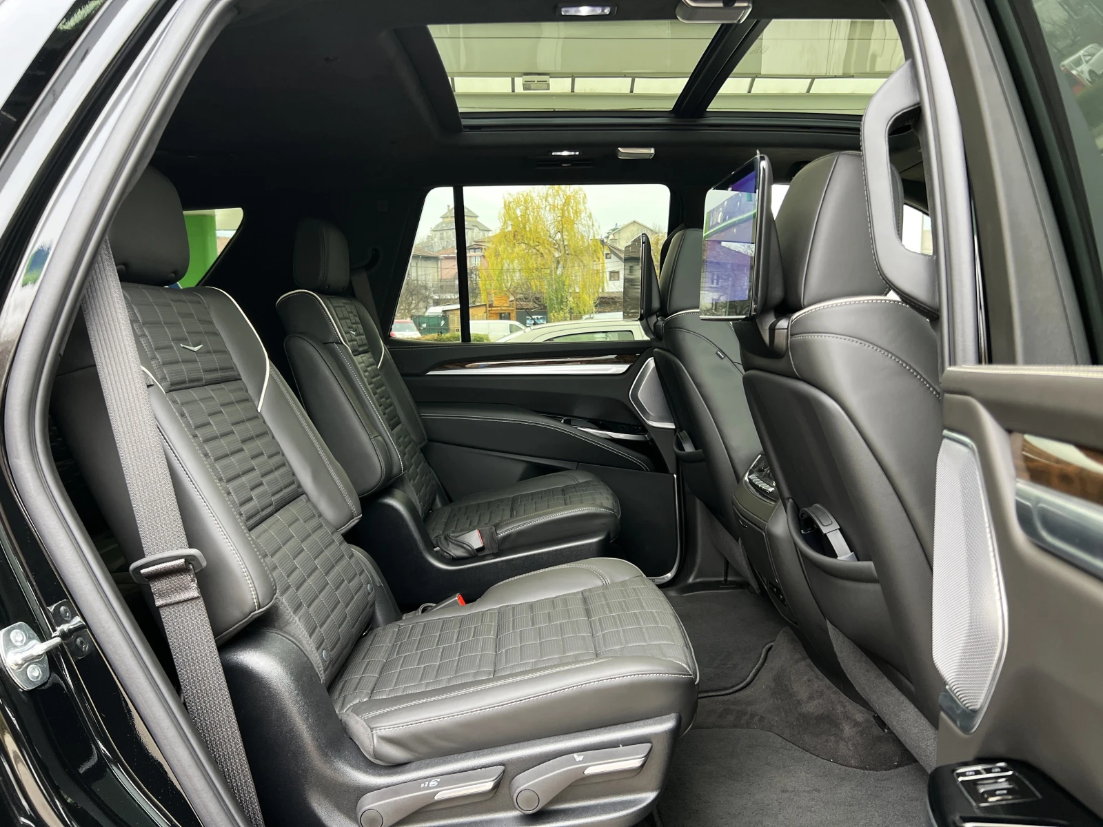 Cadillac Escalade 6.2 V8 SPORT PLATINUM/FACELIFT/AKG/HUD/360/TV/PANO | Mobile.bg   12