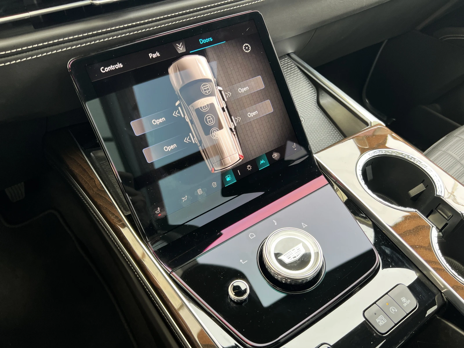 Cadillac Escalade 6.2 V8 SPORT PLATINUM/FACELIFT/AKG/HUD/360/TV/PANO | Mobile.bg   10