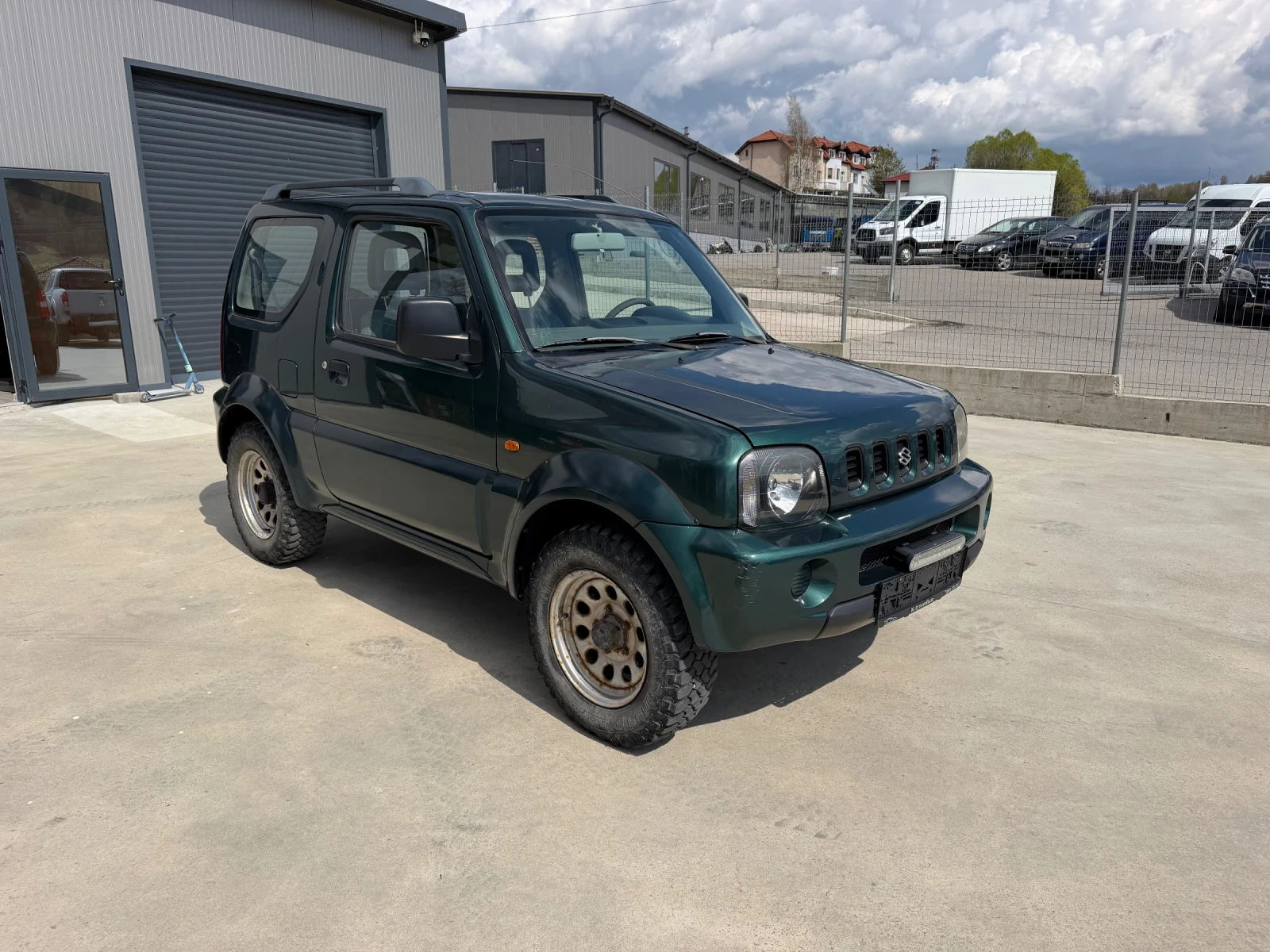 Suzuki Jimny 1.3i 4WD , снимка 2 - Автомобили и джипове - 54255644