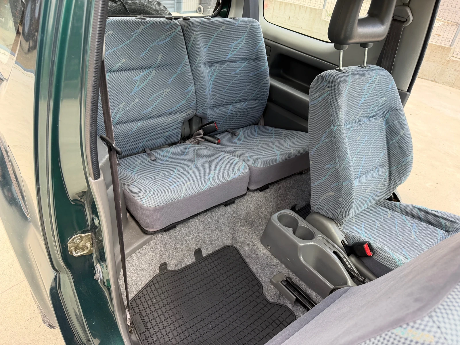 Suzuki Jimny 1.3i 4WD , снимка 11 - Автомобили и джипове - 54255644