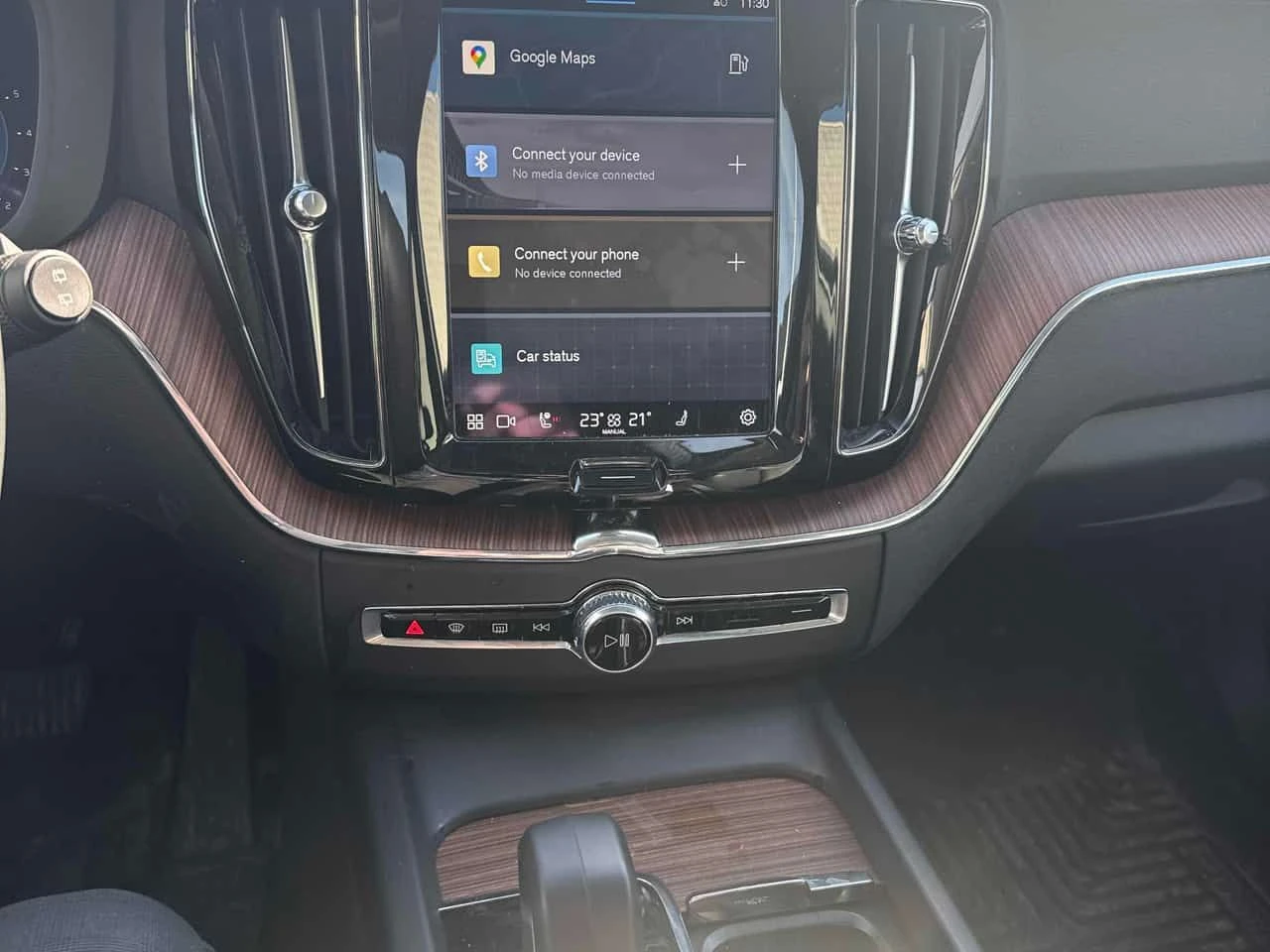Volvo XC60 | Plus Dark Theme | ПАНОРАМА | ПОДГРЕВ | ДВА КЛЮЧА, снимка 9 - Автомобили и джипове - 54413351