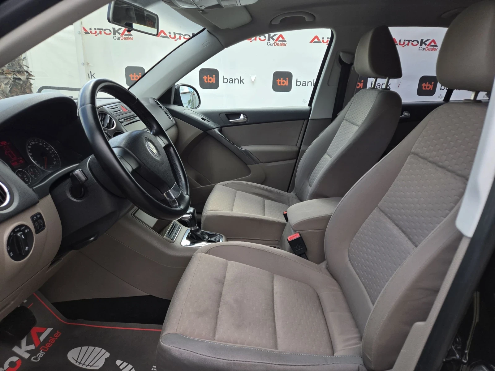 VW Tiguan 2.0TDI-140кс= АВТОМАТ= 4MOTION= ПАРКТРОНИК, снимка 7 - Автомобили и джипове - 54555446