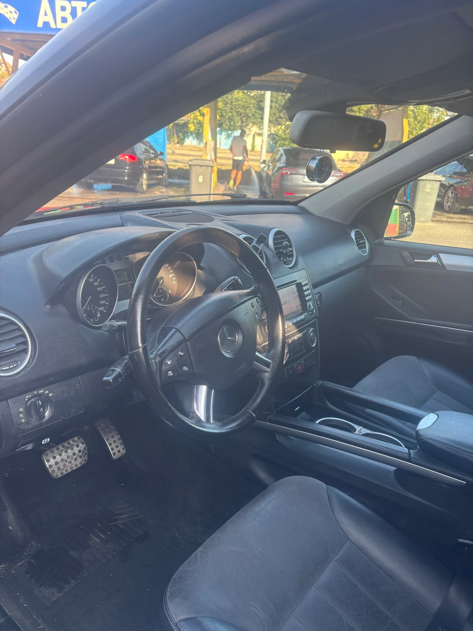 Mercedes-Benz ML 320, снимка 2 - Автомобили и джипове - 55779411
