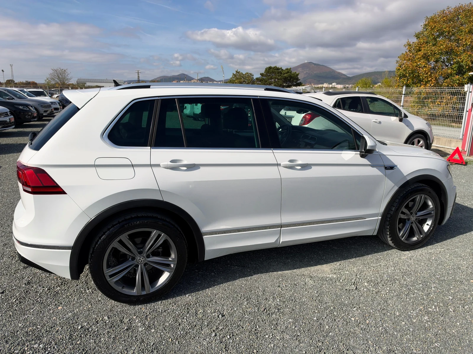 VW Tiguan (KATO ����)^(R-Line) | Mobile.bg � ����������� 5